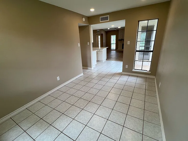 6700 Forestview Dr — Photo 10