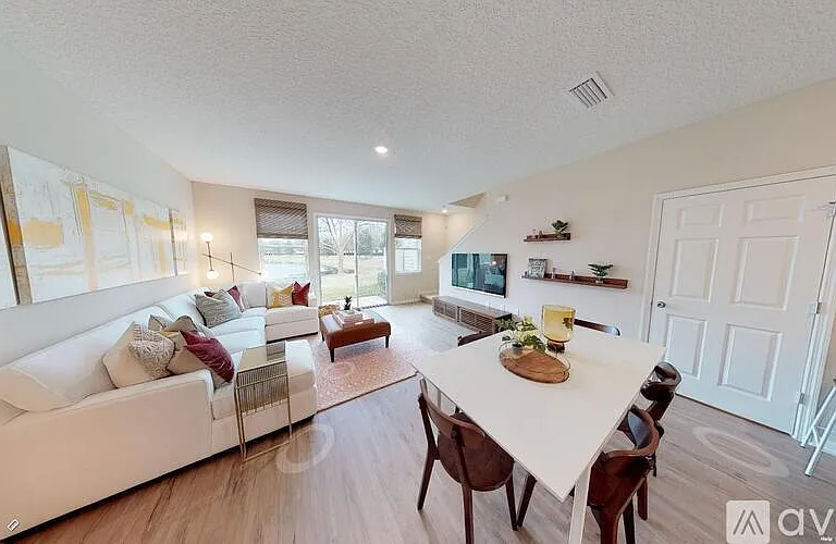 7162 Ambrosius Way — Photo 4