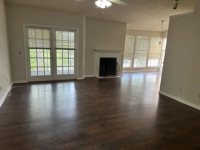 2 bed, 1170 sqft, $1,550 — Photo 3