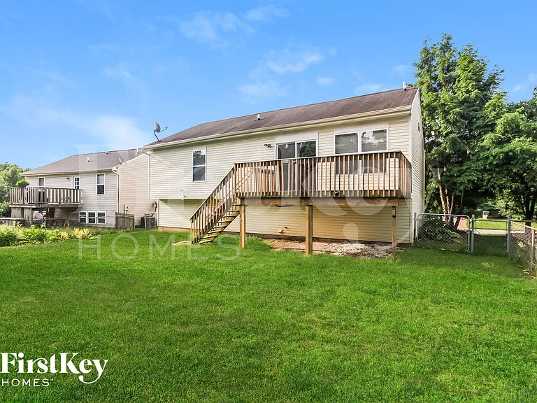 7386 Sterling Springs Way — Photo 16