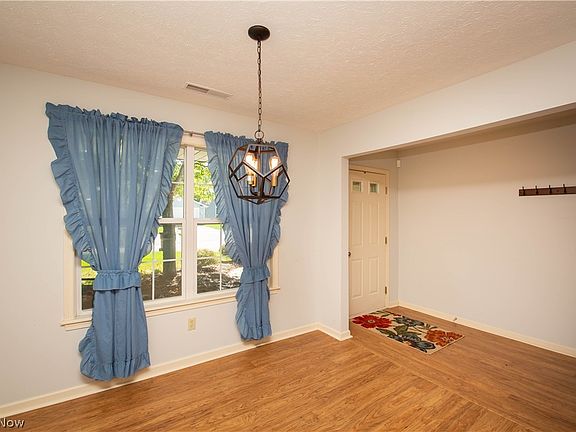 4th image of 5341 Treeview Cir #8