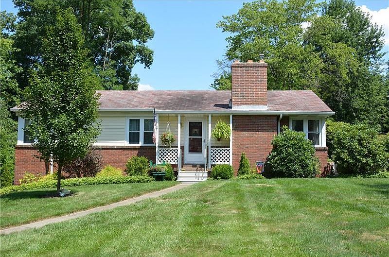 1st image of 202 Forestwood Dr