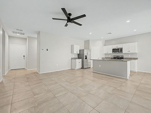 2nd image of 103 S Collier Ln
