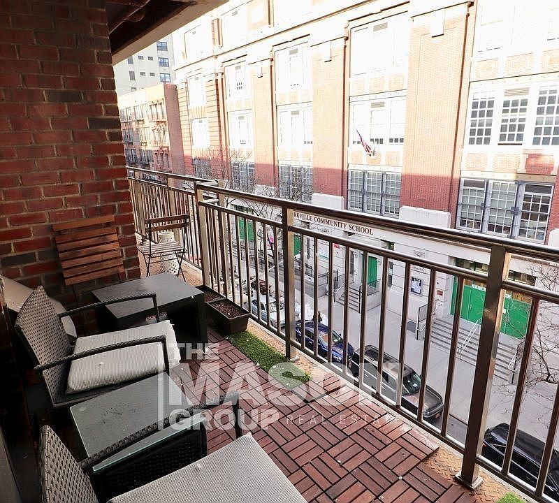 1st image of 432 E 88th St #300