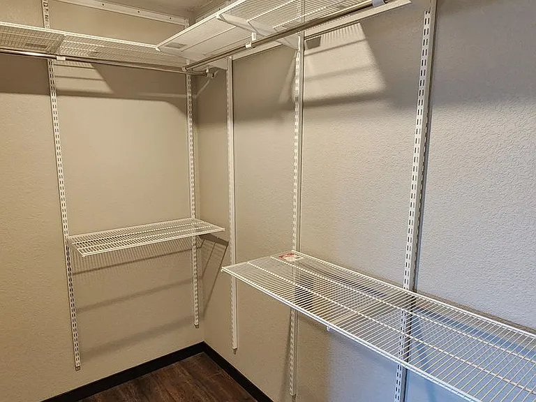 557 Mace Dr — Photo 11
