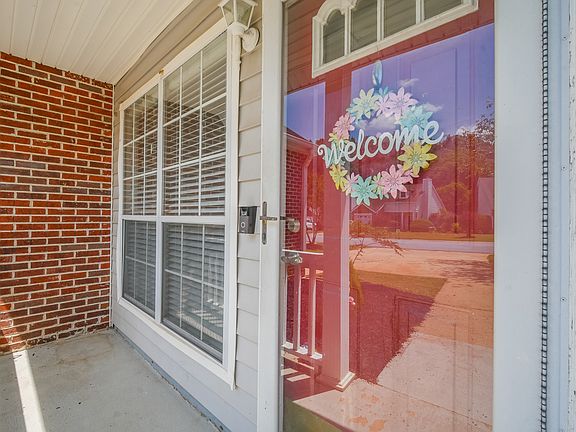 3rd image of 1918 Brittania Cir
