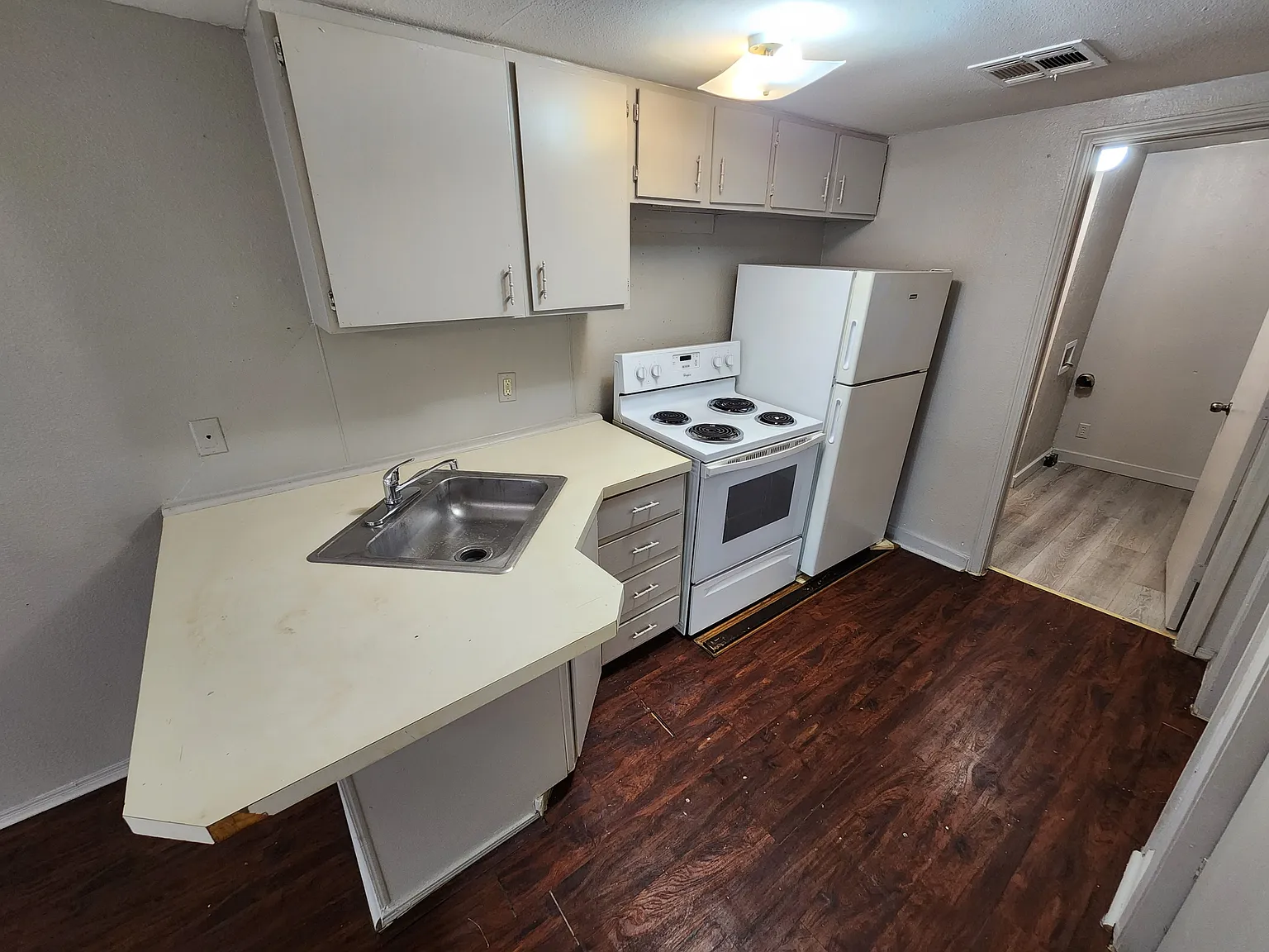 421 S. Johnston, Dempsie - 1 — Photo 3