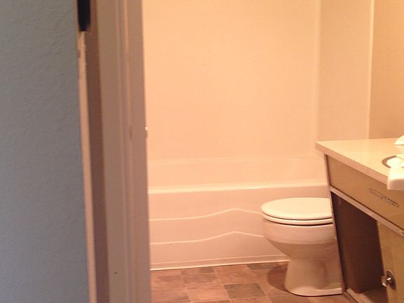 3rd image of 1111-1133 SW Western Blvd #Laf-10