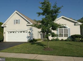 57 Barbary Ln, Columbus, NJ 08022