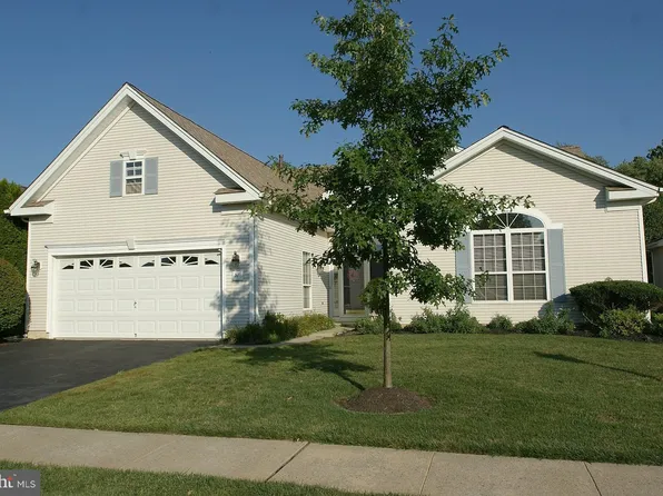 57 Barbary Ln, Columbus, NJ 08022