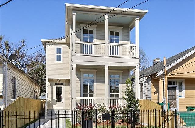 1st image of 722 Taylor St