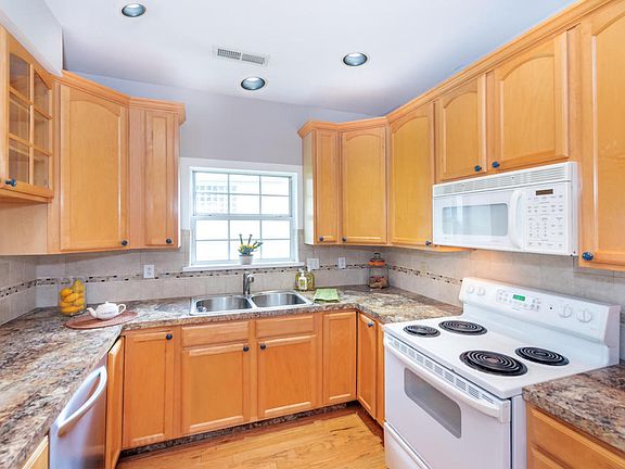 4th image of 7749 Red Bay Way