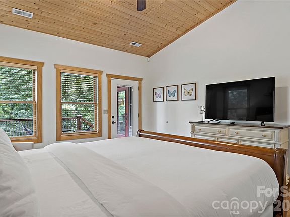 5th image of 179 Rock Spring Rd