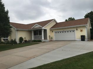 4153 Driftwood Dr, Grand Island, NE 68803