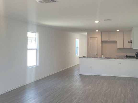 3rd image of 4550 Glades Way Way