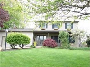 22 Centennial Dr, Poland, OH 44514