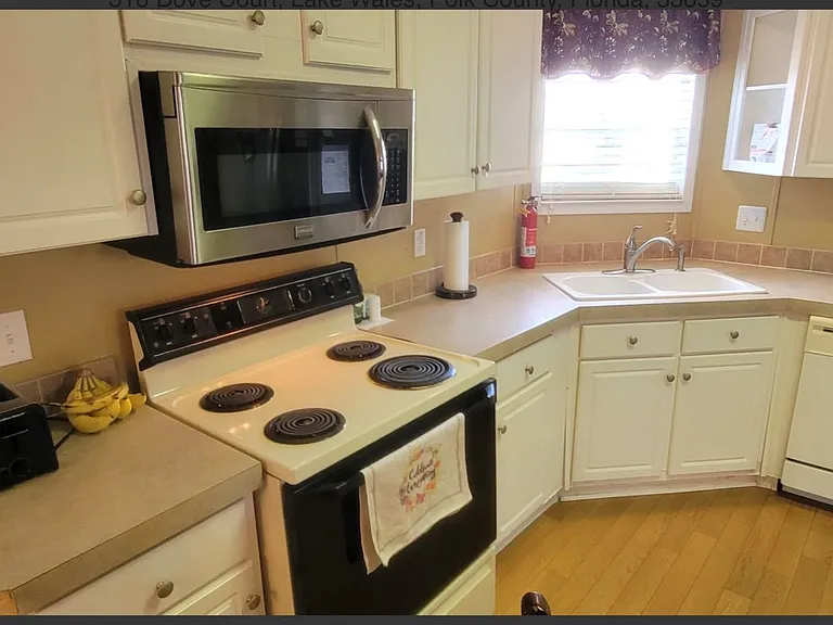 316 Dove Ct — Photo 4