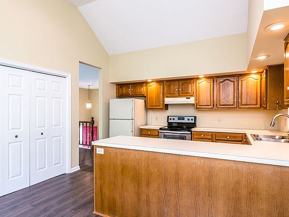 3rd image of 5239 Trevino Dr