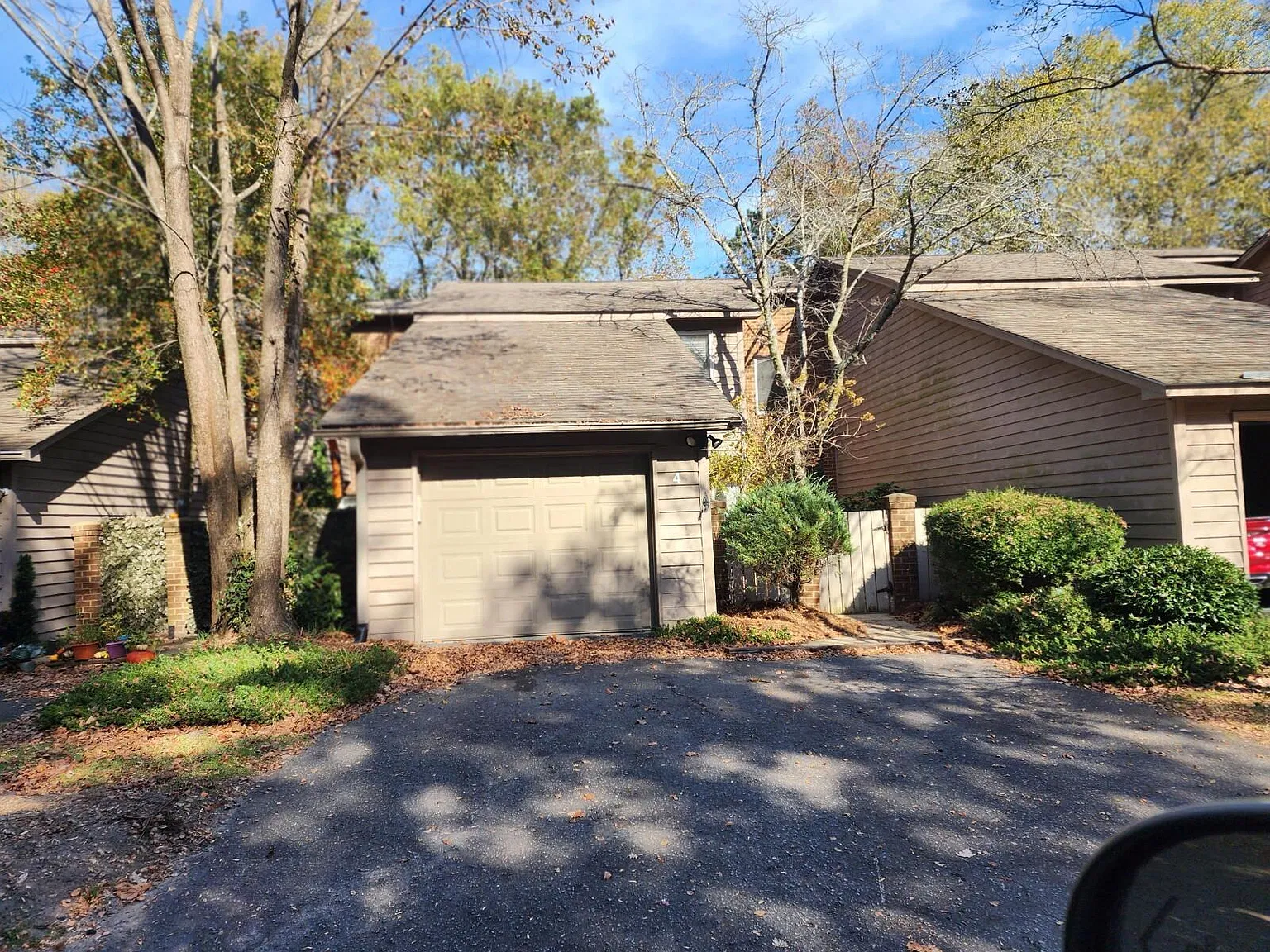 3 bed, 3.0 bath, 1689 sqft, $1,525 — Photo 2
