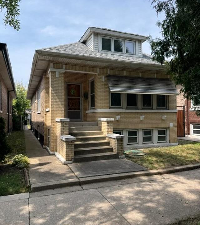 1st image of 4936 S Kedvale Ave
