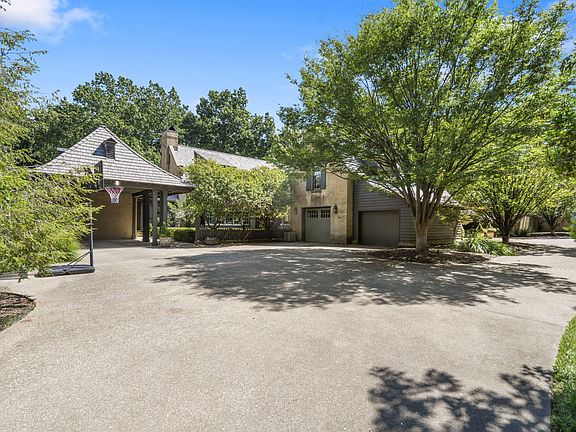 2nd image of 5035 Stonegate Court