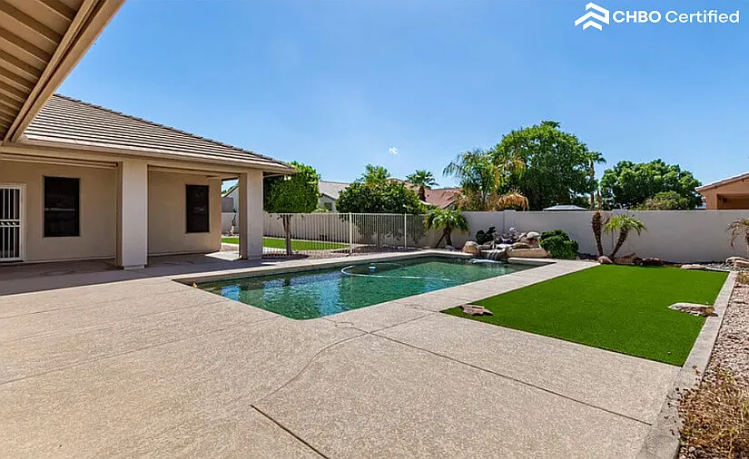 Upscale Furnished Home in Glendale AZ — Photo 4