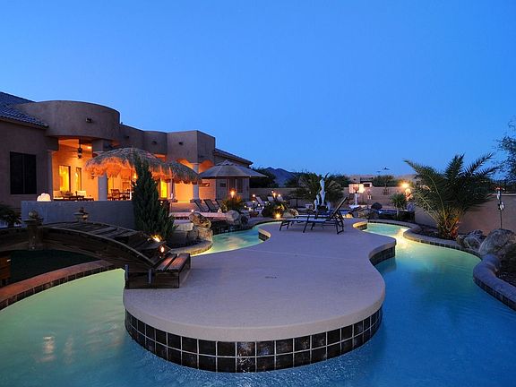 Lazy River Pool!