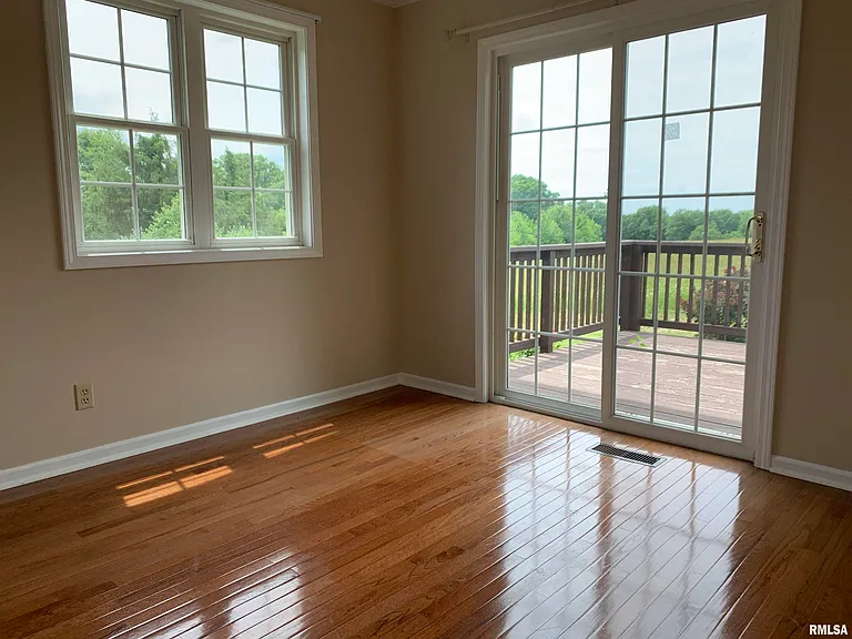 6525 N Kramm Rd — Photo 18