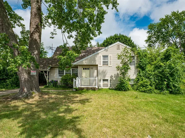 1435 Peters Boulevard, Bay Shore, NY 11706