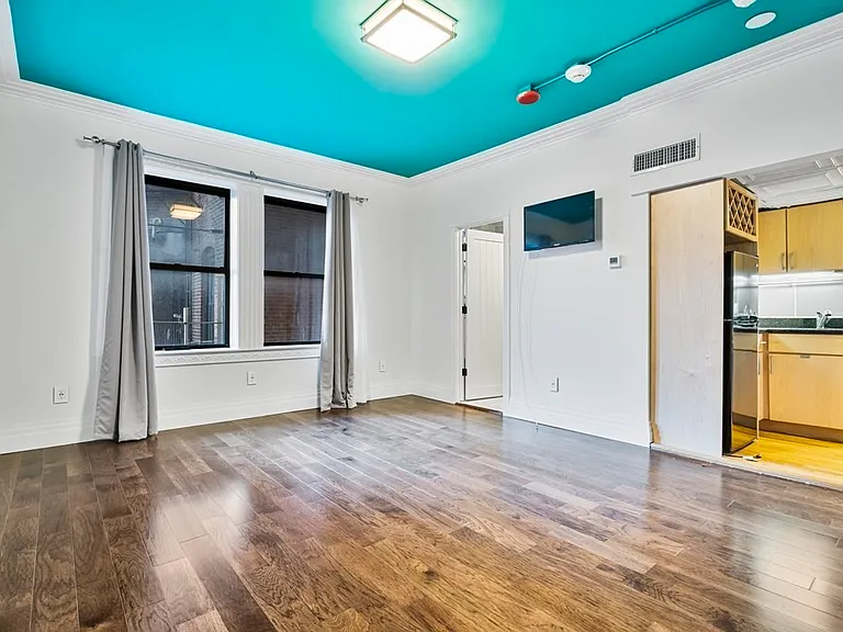 466 Commonwealth Ave #204 — Photo 3