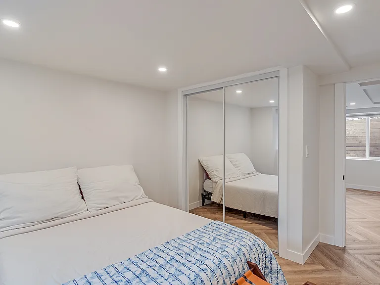 422 Antone St — Photo 18