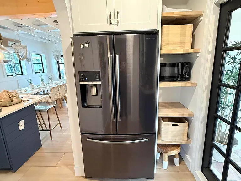 711 SW 27th Way — Photo 9