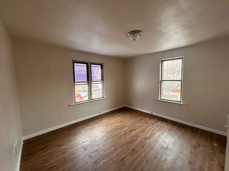 268 Seneca St — Photo 8