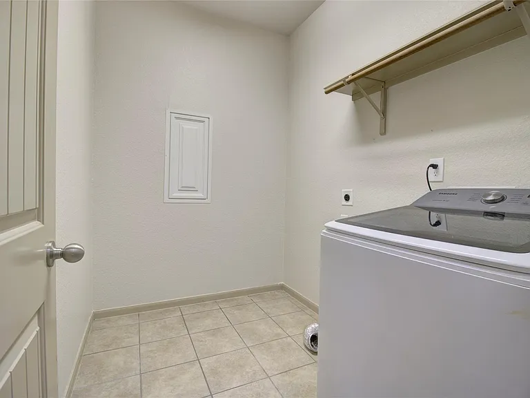 20311 Little Wing Dr — Photo 10