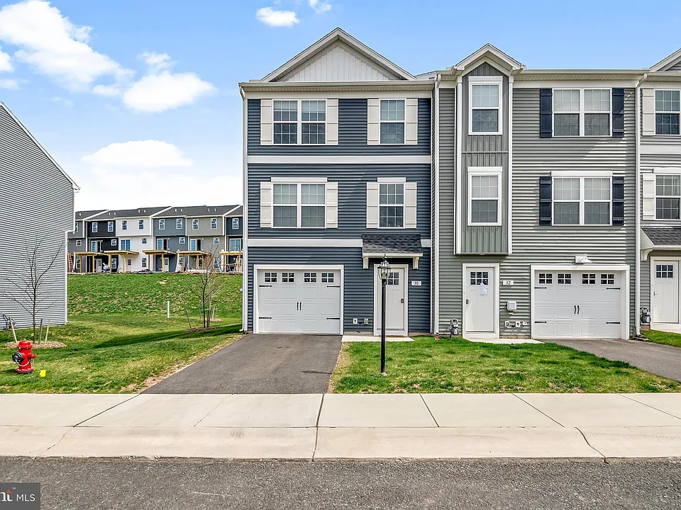 157 Spanglers Mill Rd #313