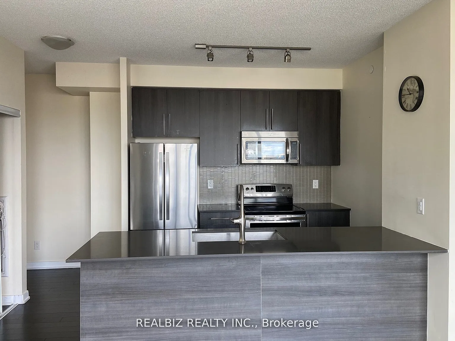 2 bed, $2,800 — Photo 4