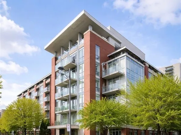 80 Port St E #107, Mississauga, ON L5G 4V6
