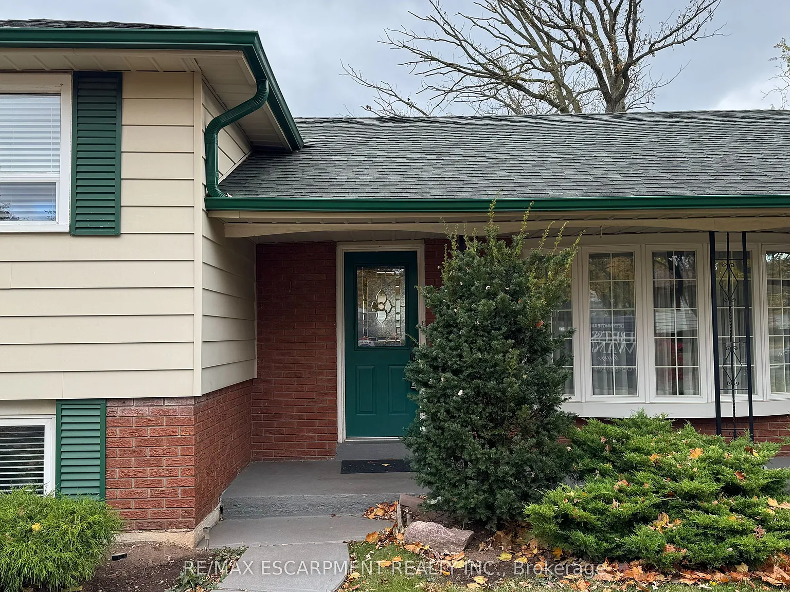 3 bed, $3,850 — Photo 2
