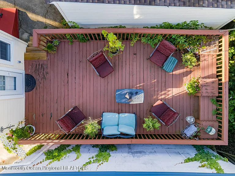 51 Seadrift Ave — Photo 3