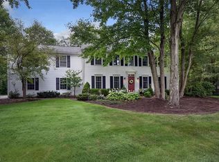99 Countryside Dr, Chagrin Falls, OH 44022