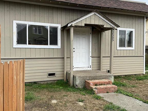 2nd image of 2505 Garland St