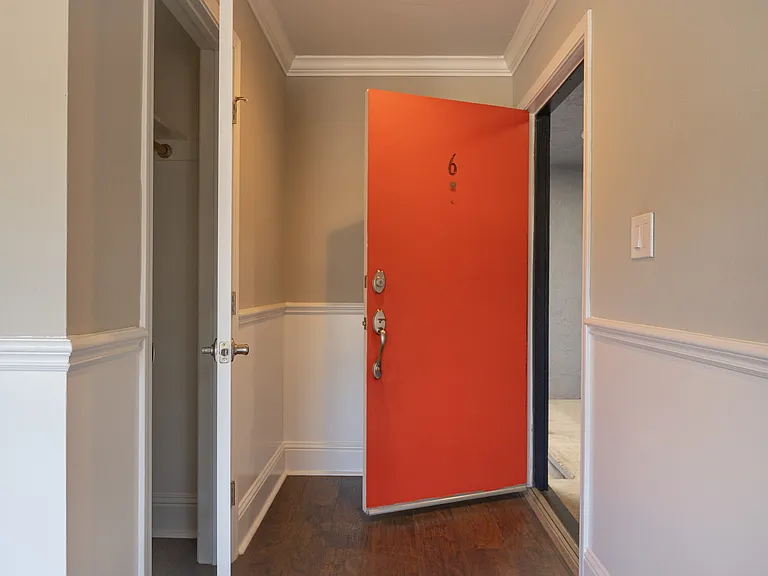 SFD #6 entry_closet