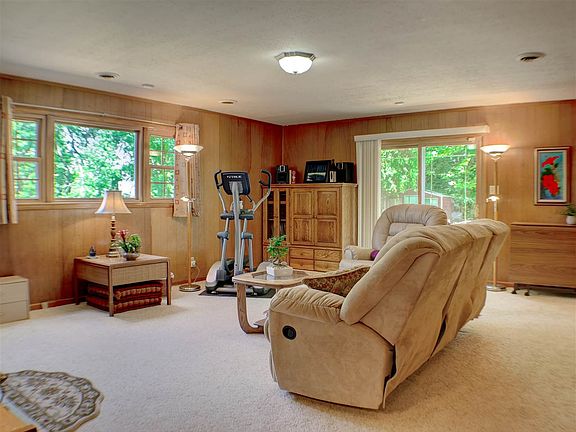 5th image of 4010 S Crestview Dr NW