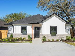 1612 Robeson St, Bryan, TX 77803