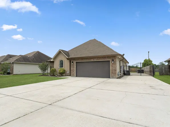 16247 Old Samuel Dr, Prairieville, LA 70769