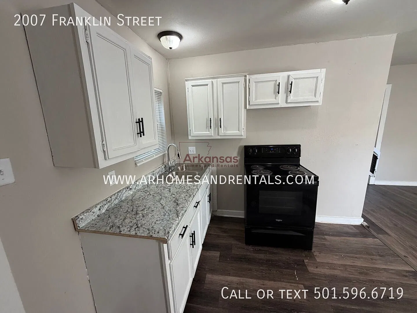 ~ 1/2 Off First Month's Rent! ~ 2 Bedrooms | 1 Bathroom ~ 2007 Franklin Street — Photo 4