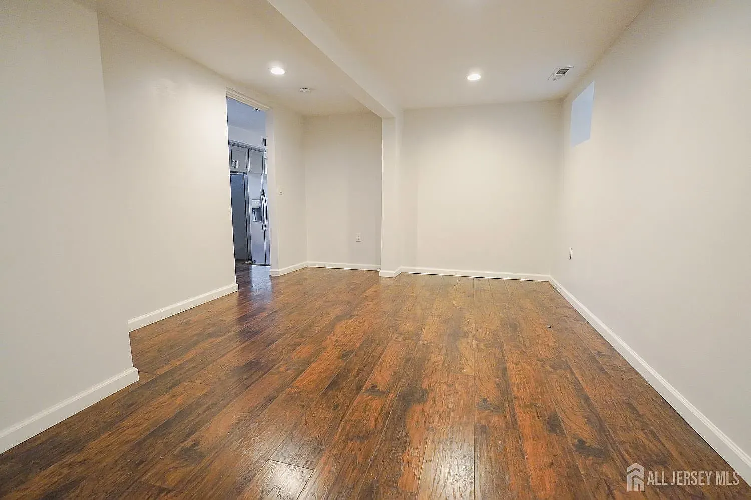 1 bed, 650 sqft, $1,900 — Photo 3