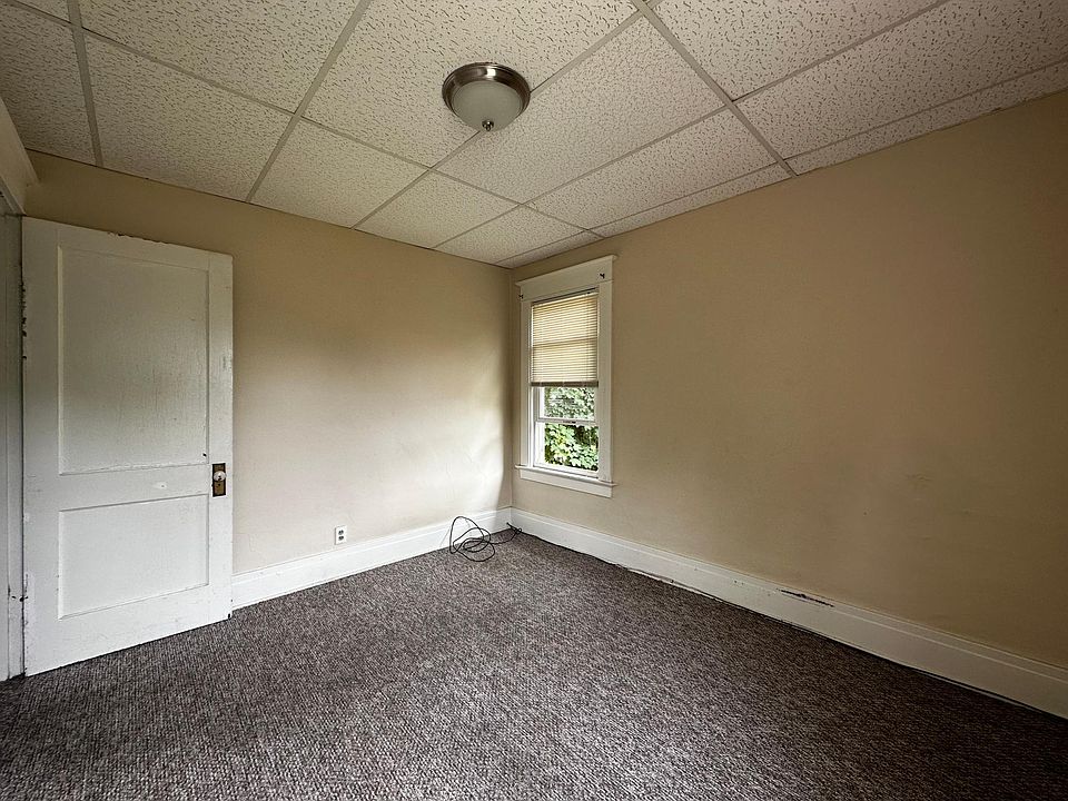 1st image of 133 Esser Ave #2