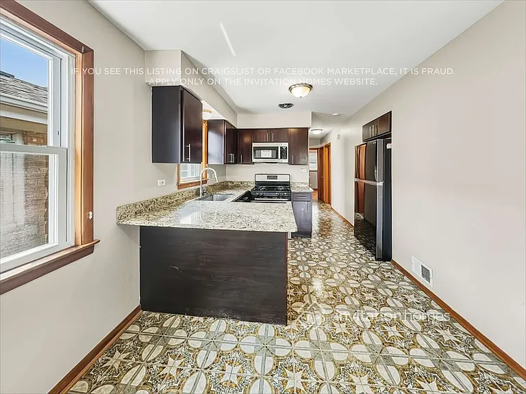 6447 W 63rd Pl — Photo 7