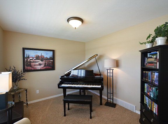 2nd image of 1609 Brookview Dr